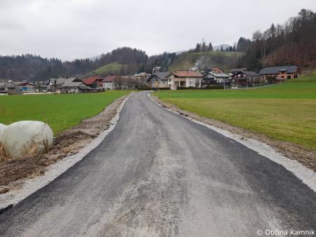 Asfaltiranje cestišča - Srednja vas